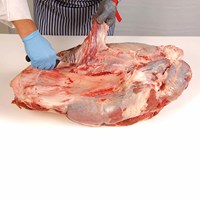 Underblade Fillet – fully trimmed (Teres Minor) Meat Cut Spec Step 2